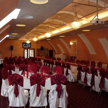 Hotel Sud Giurgiu Екстериор снимка