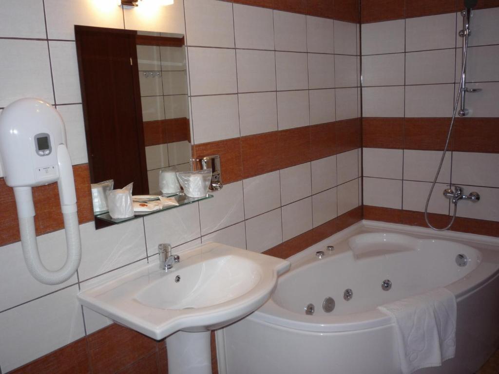 Hotel Sud Giurgiu Екстериор снимка