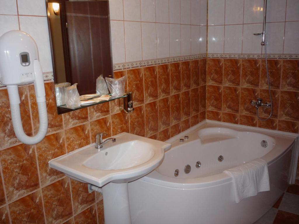 Hotel Sud Giurgiu Екстериор снимка